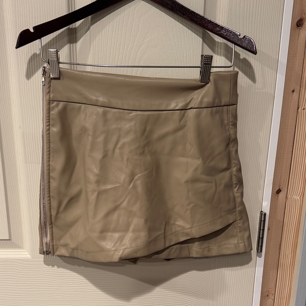 NY Collection Tan Skirt